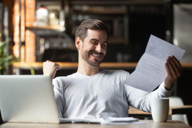 6 مهارات للحصول على عرض عمل من الإمارات العربية المتحدة أثناء التواجد في بلدك
