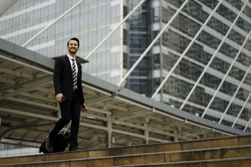 Top 10 Tips to Find Your First Job as An Expat in The UAEDrjobpro.com