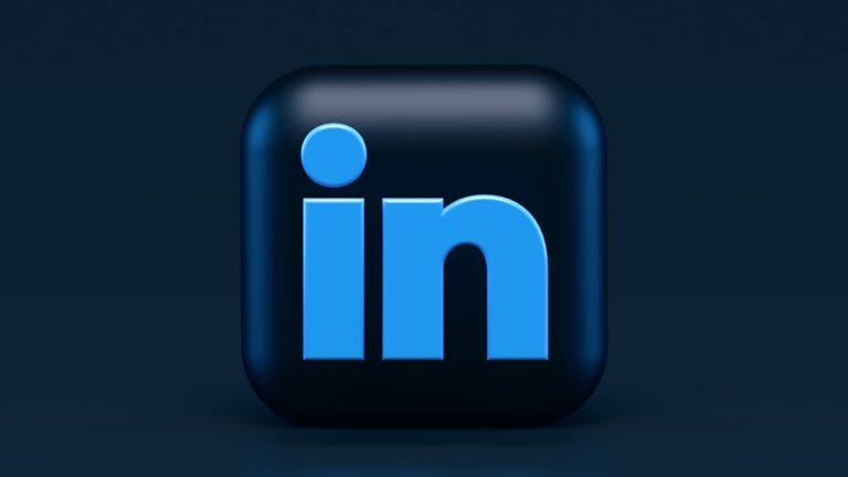 LinkedIn Content Strategy for Professionals in UK 2026
